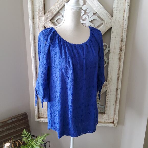 Stylus Women's Off Shoulder 3/4 Tie Sheer Sleeve Lace Overlay Floral Top in Blue - Picture 1 of 6